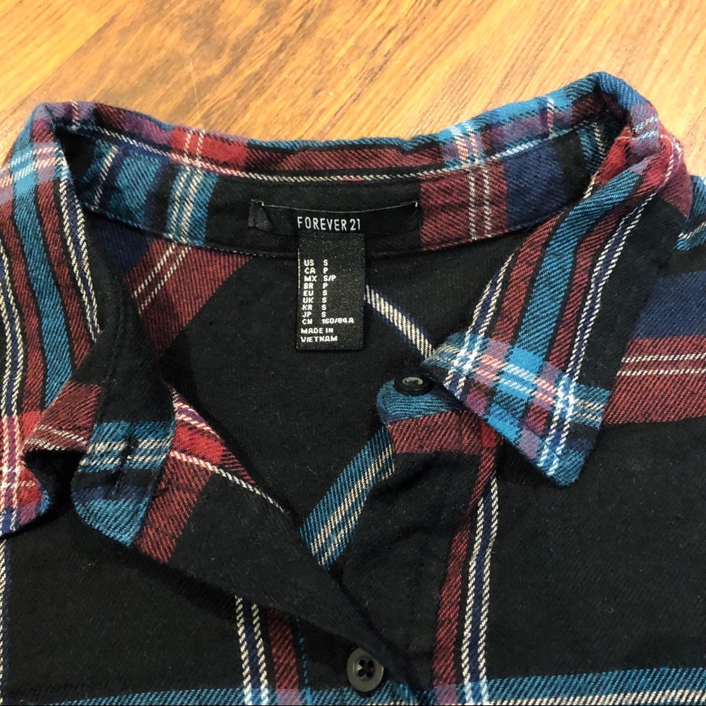 Cropped Flannel - Picture 2 of 2
